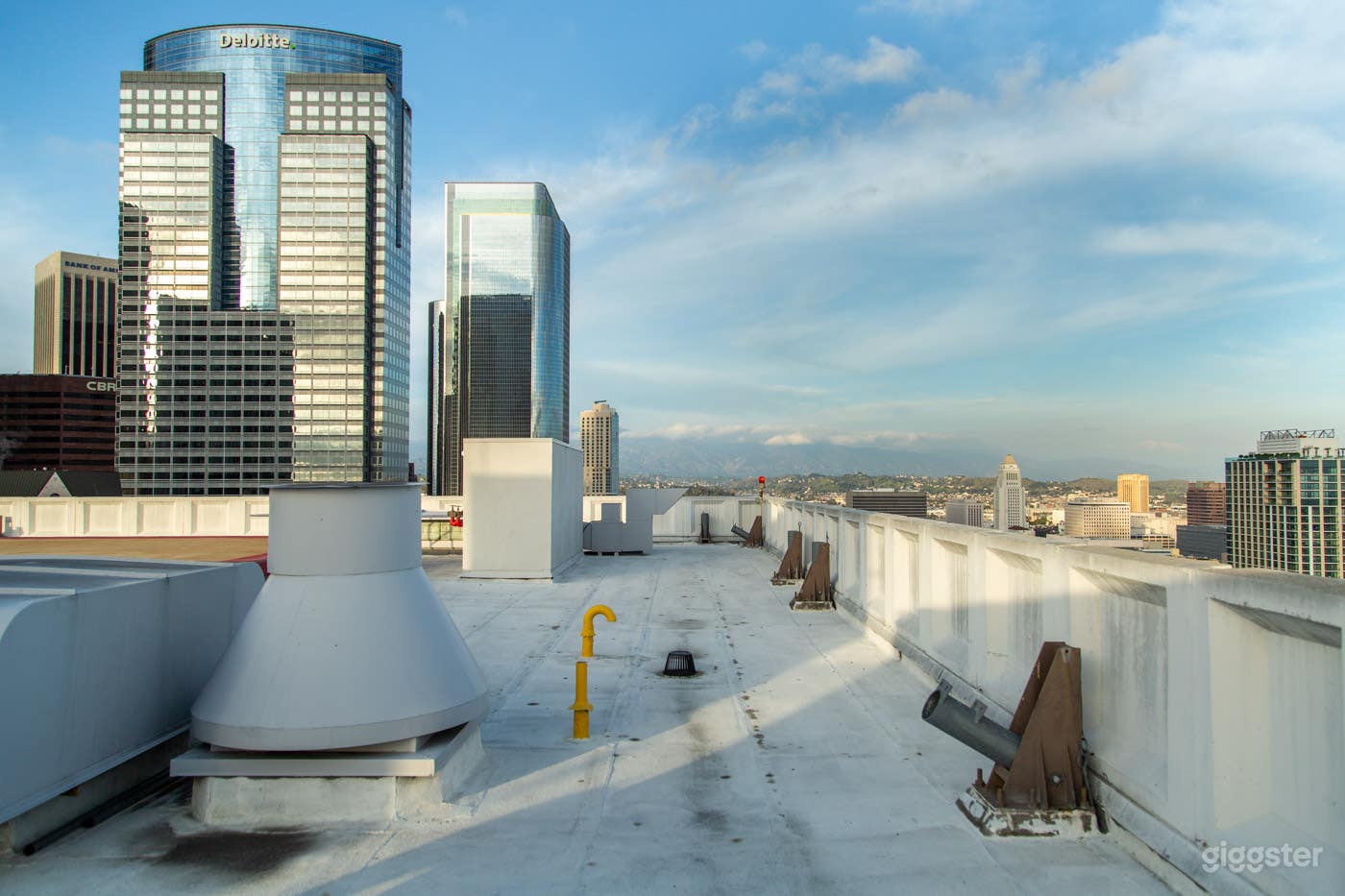 DTLA ROOFTOP HELIPAD Photo 3