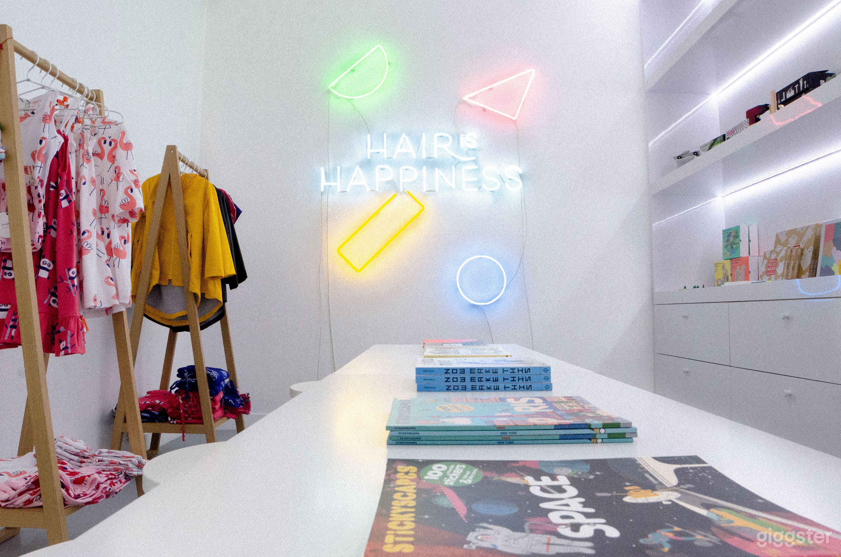 Unique Concept Salon &amp; Coffee Shop in Jersey City Photo 4