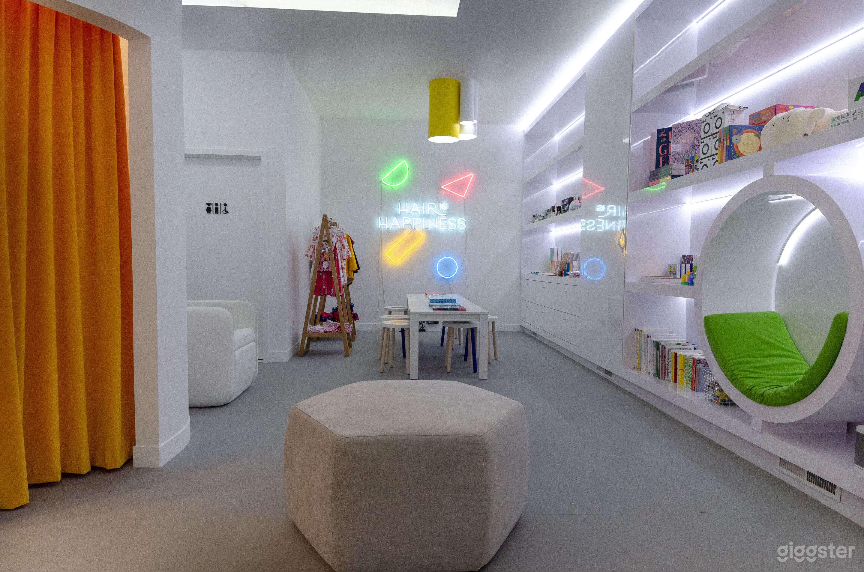 Unique Concept Salon &amp; Coffee Shop in Jersey City Photo 2