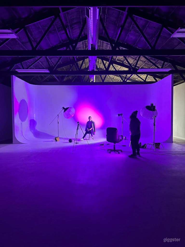  Madison's largest production space, 30-foot infinity wall 