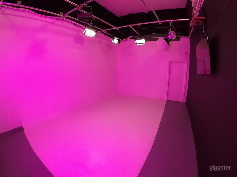  Using Draco 2000 RGB led lights to change studio color. Pink what color do you need. 