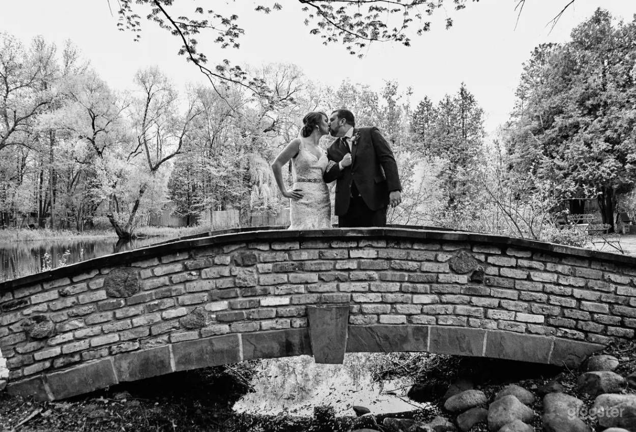 Outdoor Terraces and Patio Perfect for Happy Hours Photo 1