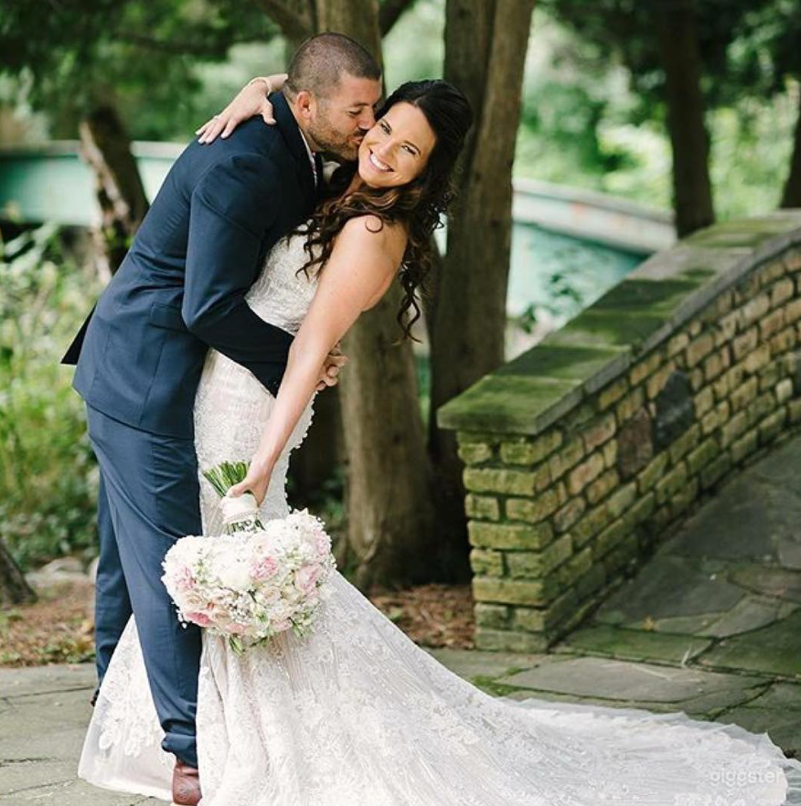 Outdoor Terraces and Patio Perfect for Happy Hours Photo 4