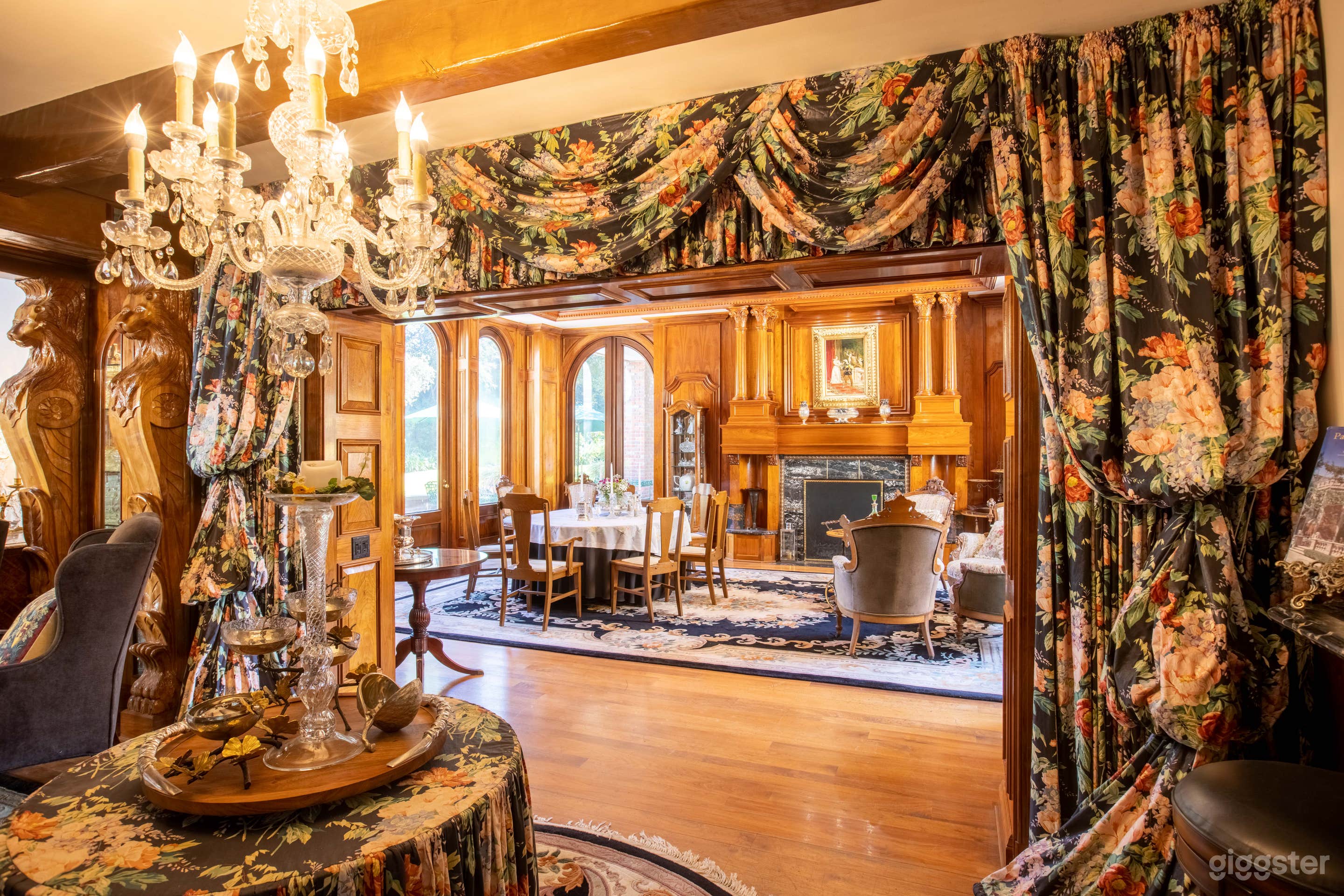 Liongate Manor Photo 4