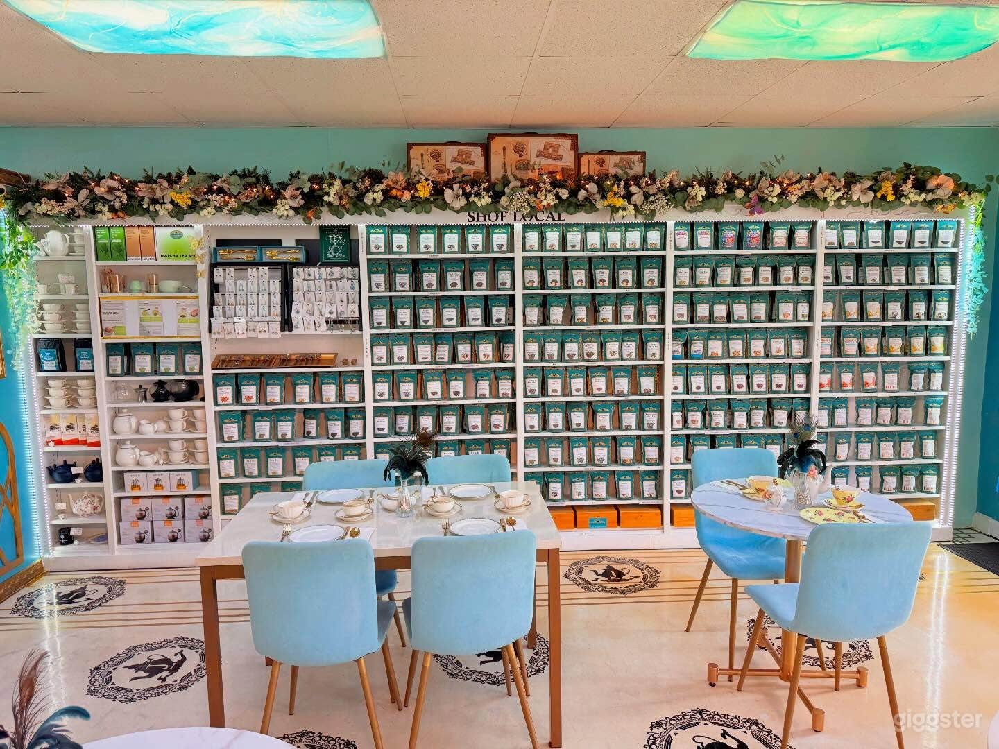 Paris Themed Tea Bar in Dunedin Photo 4