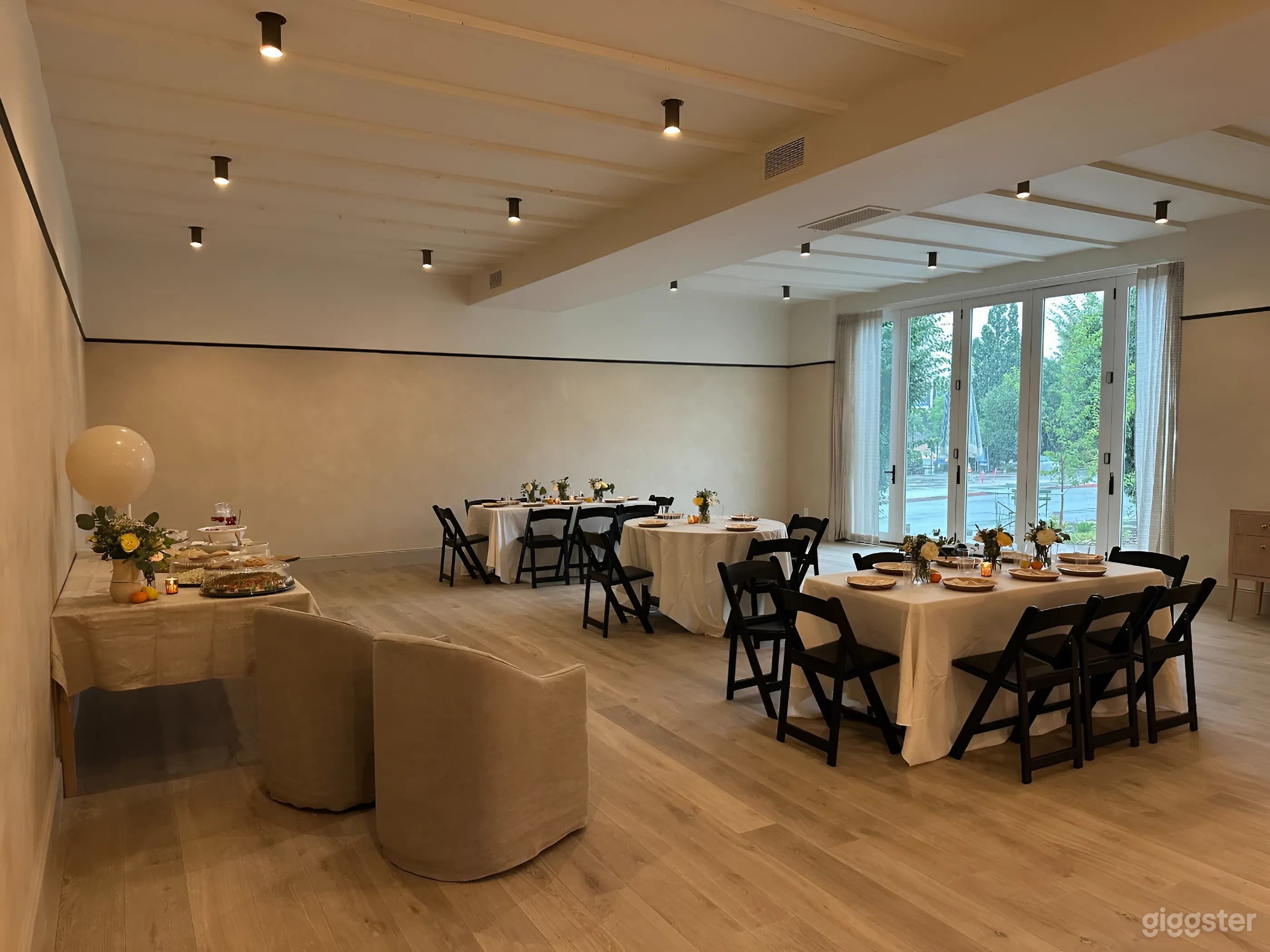 Versatile Event Space with Indoor-Outdoor Flow Photo 4