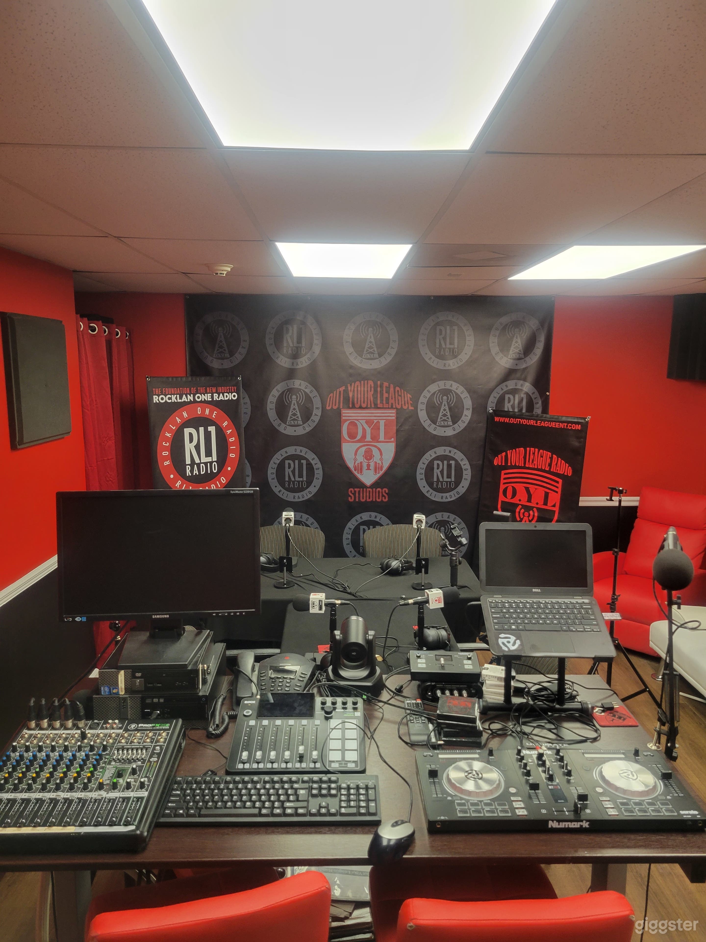 Fully automated studio for radio and podcast
