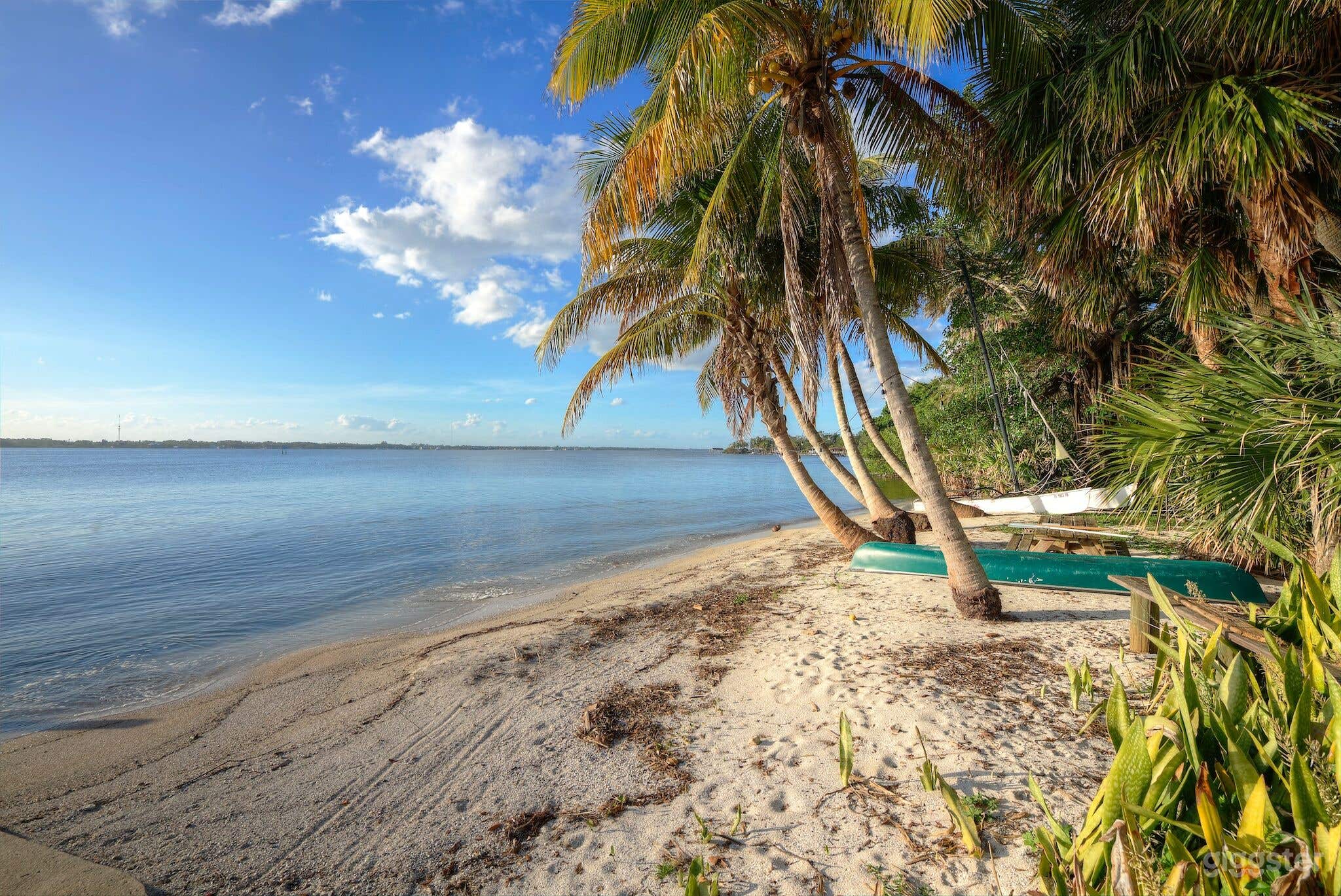 1200 feet of undisturbed sandy riverfront.