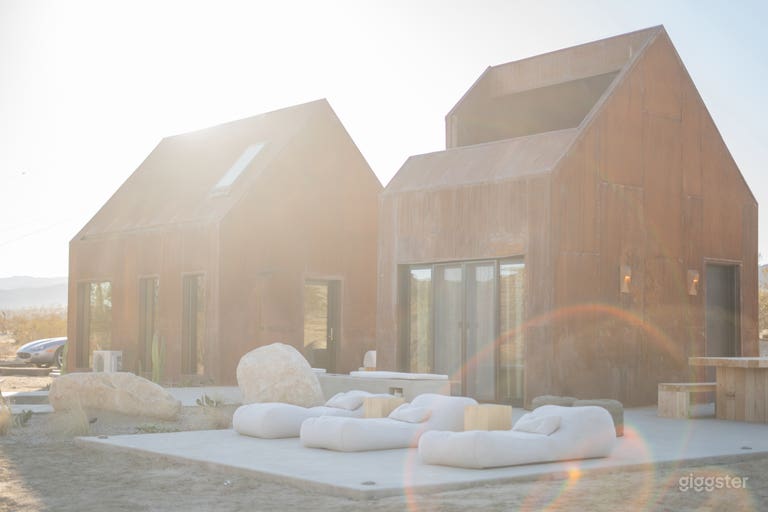  Architect's Off-Grid Cabin 