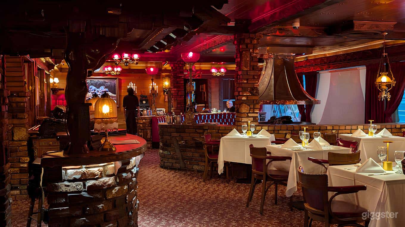 Iconic Historic Restaurant Photo 4