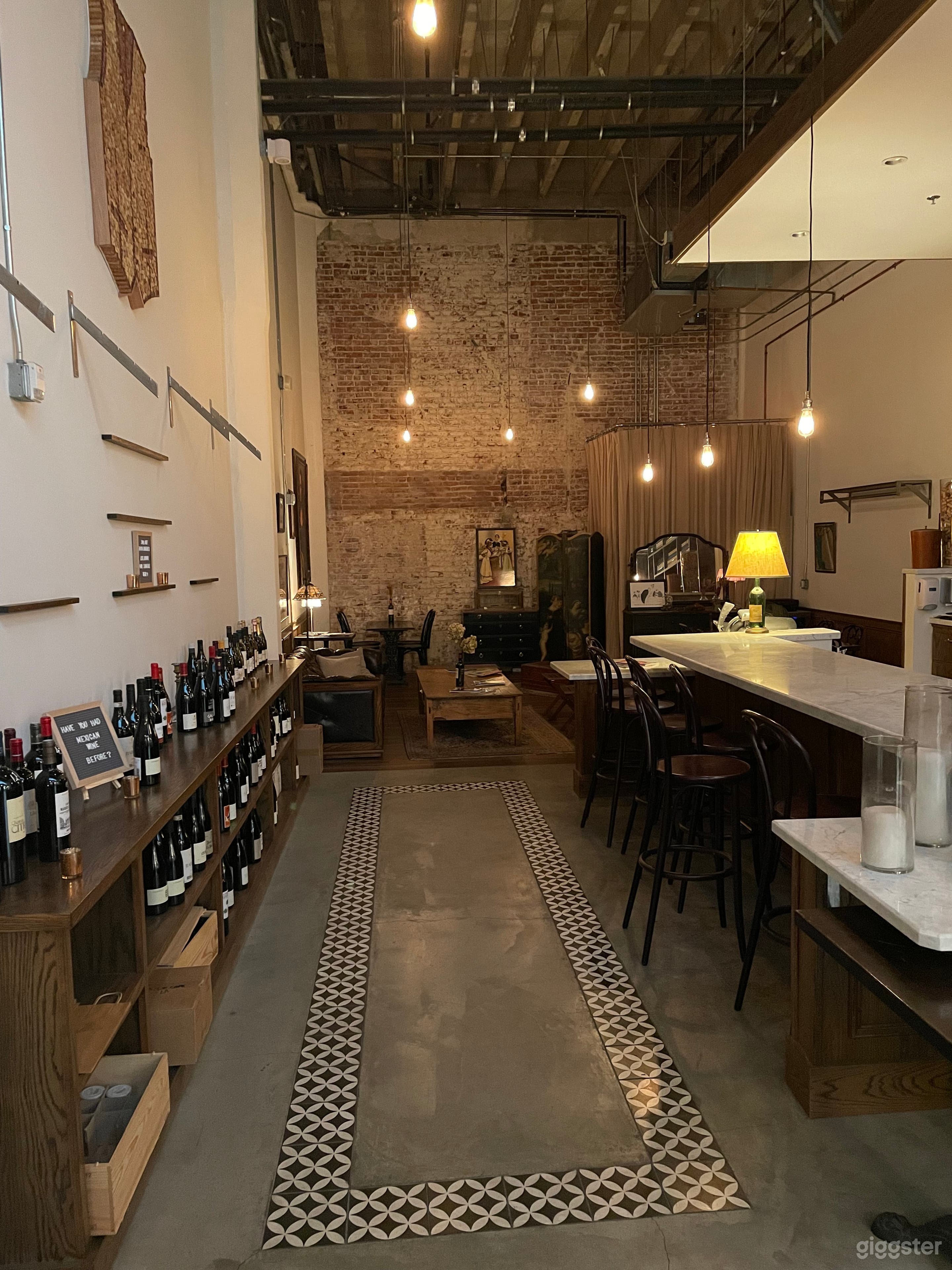 Sophisticated Wine Bar in Los Angeles Photo 3