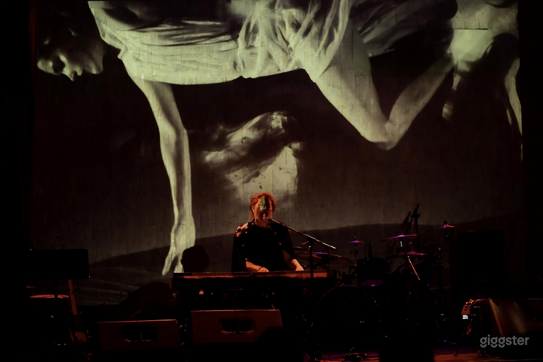  Live Music Venue, open space with professional PA and Lights 