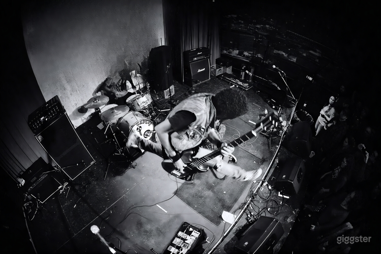  Live Music Venue, open space with professional PA and Lights 