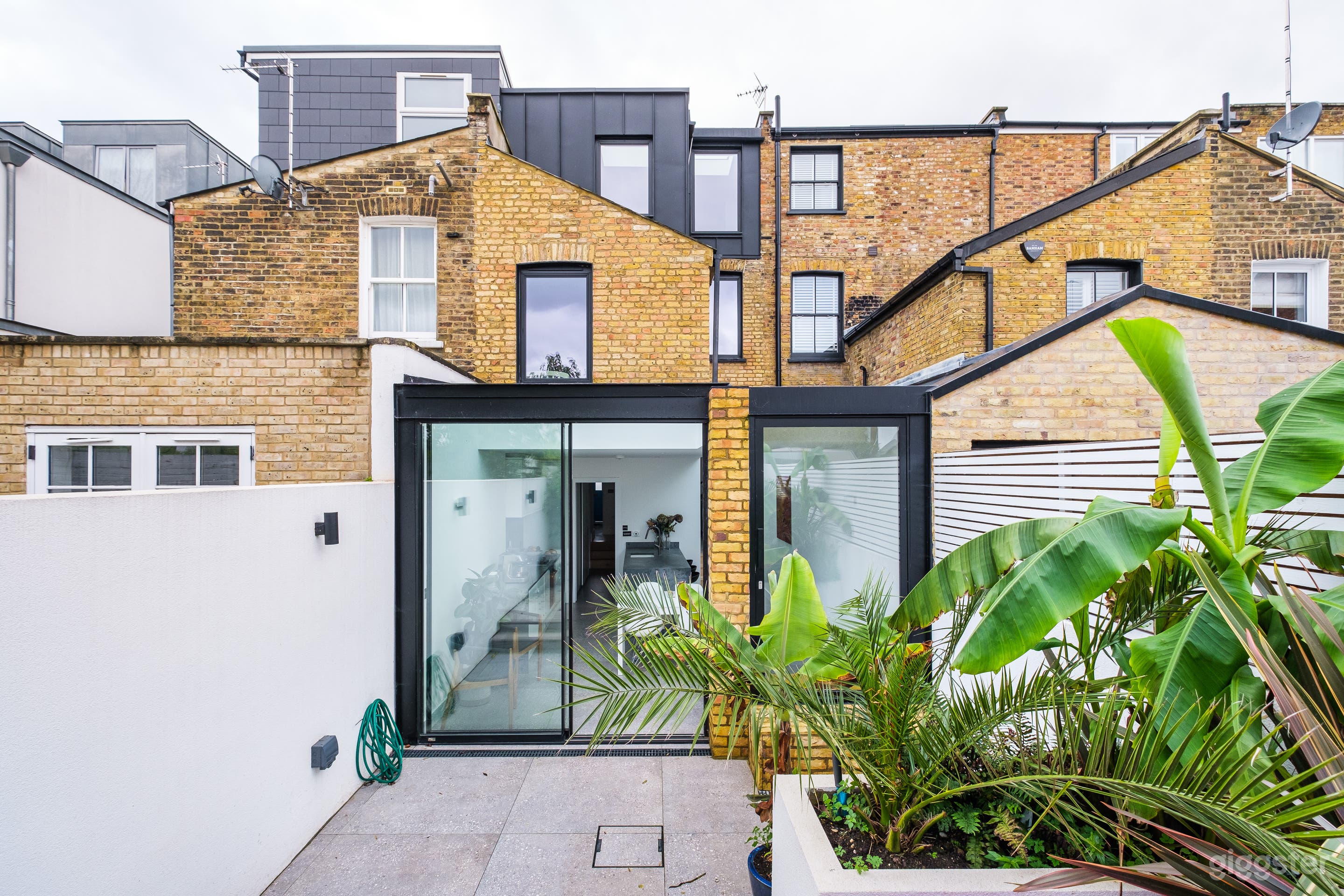 Victorian Modern Townhouse Photo 3