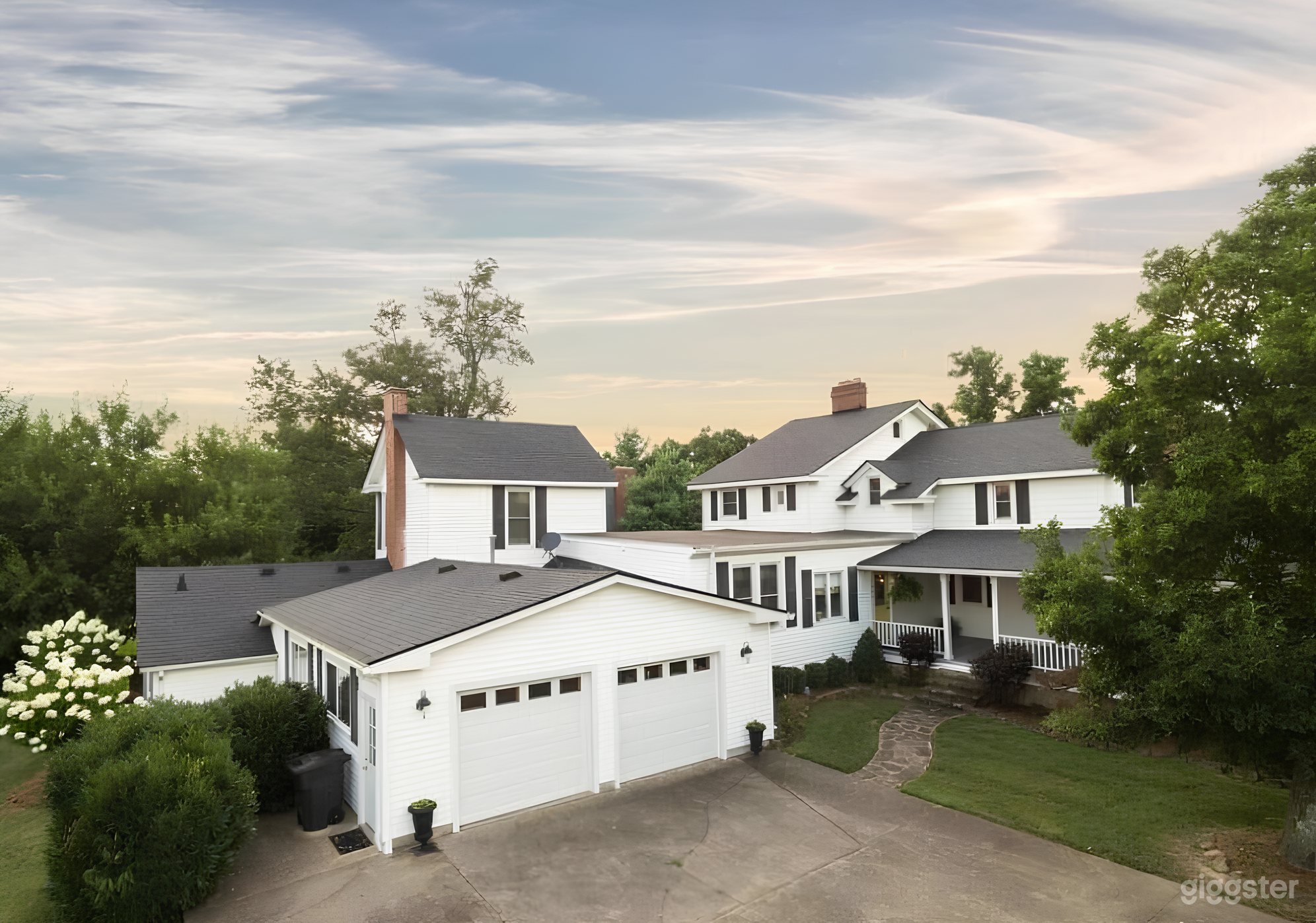 Historic Hilltop Estate w/ Breathtaking City Views Photo 2