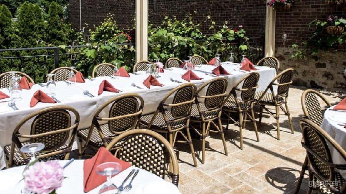 Airy Outdoor Patio Photo 3