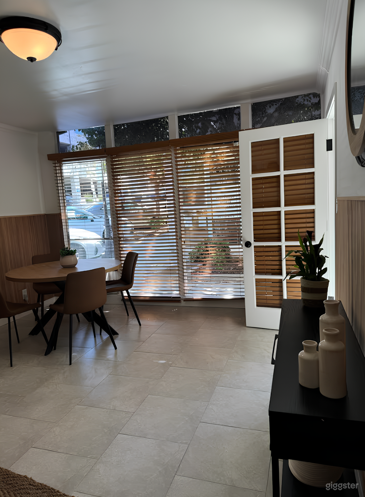 Peaceful, Private space with lots of natural light Photo 4