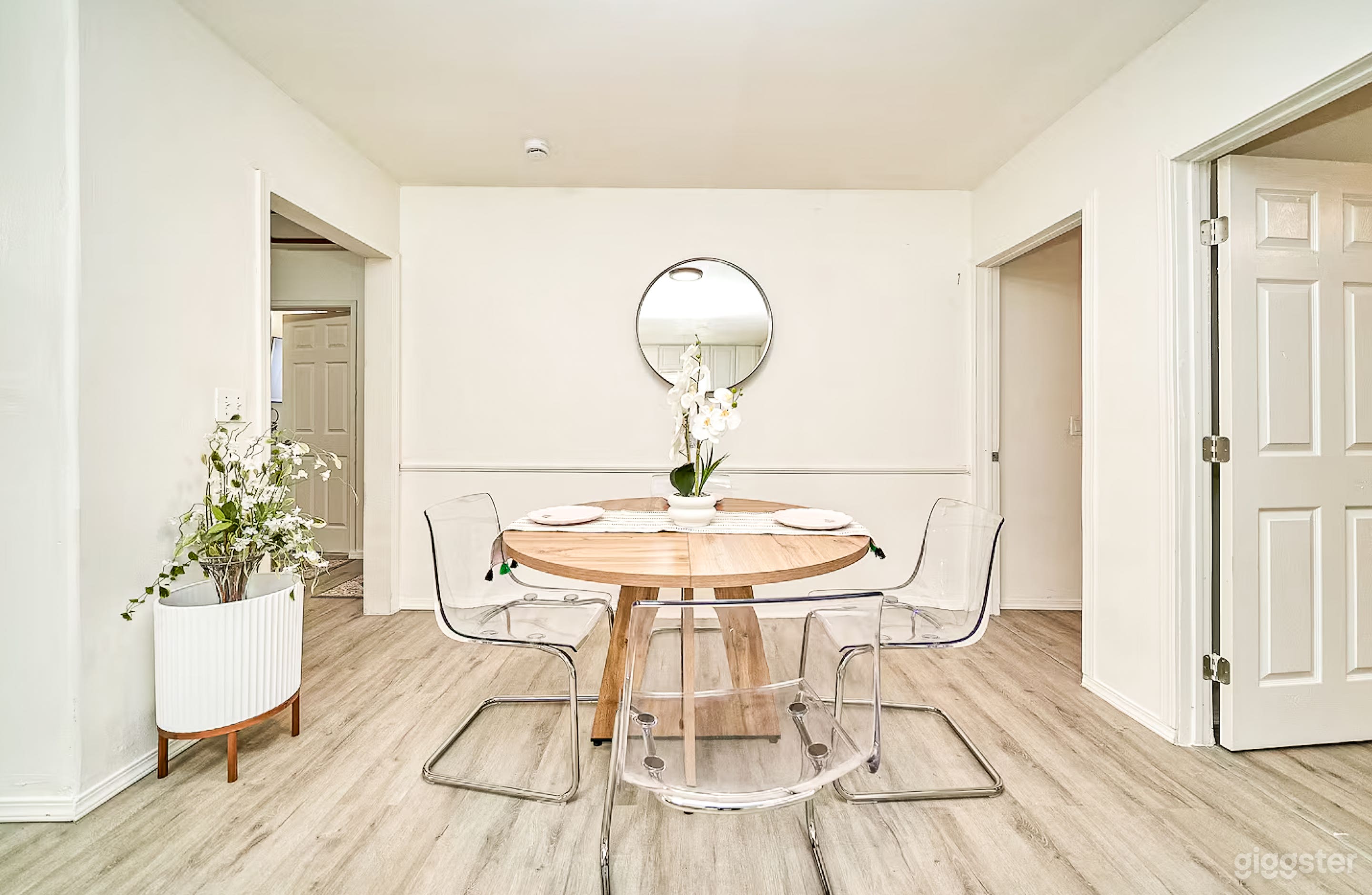 Stylish Modern Home with Open Living Spaces, Natural Light Photo 3