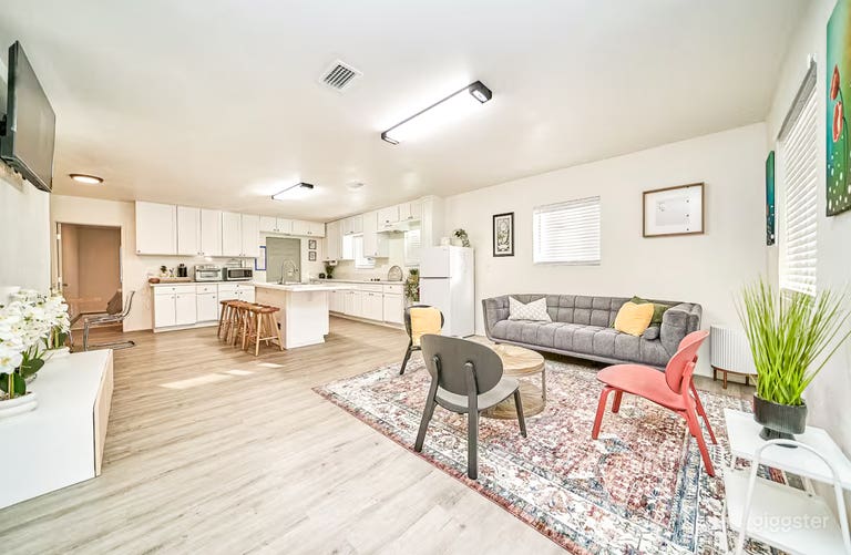  Stylish Modern Home with Open Living Spaces, Natural Light 