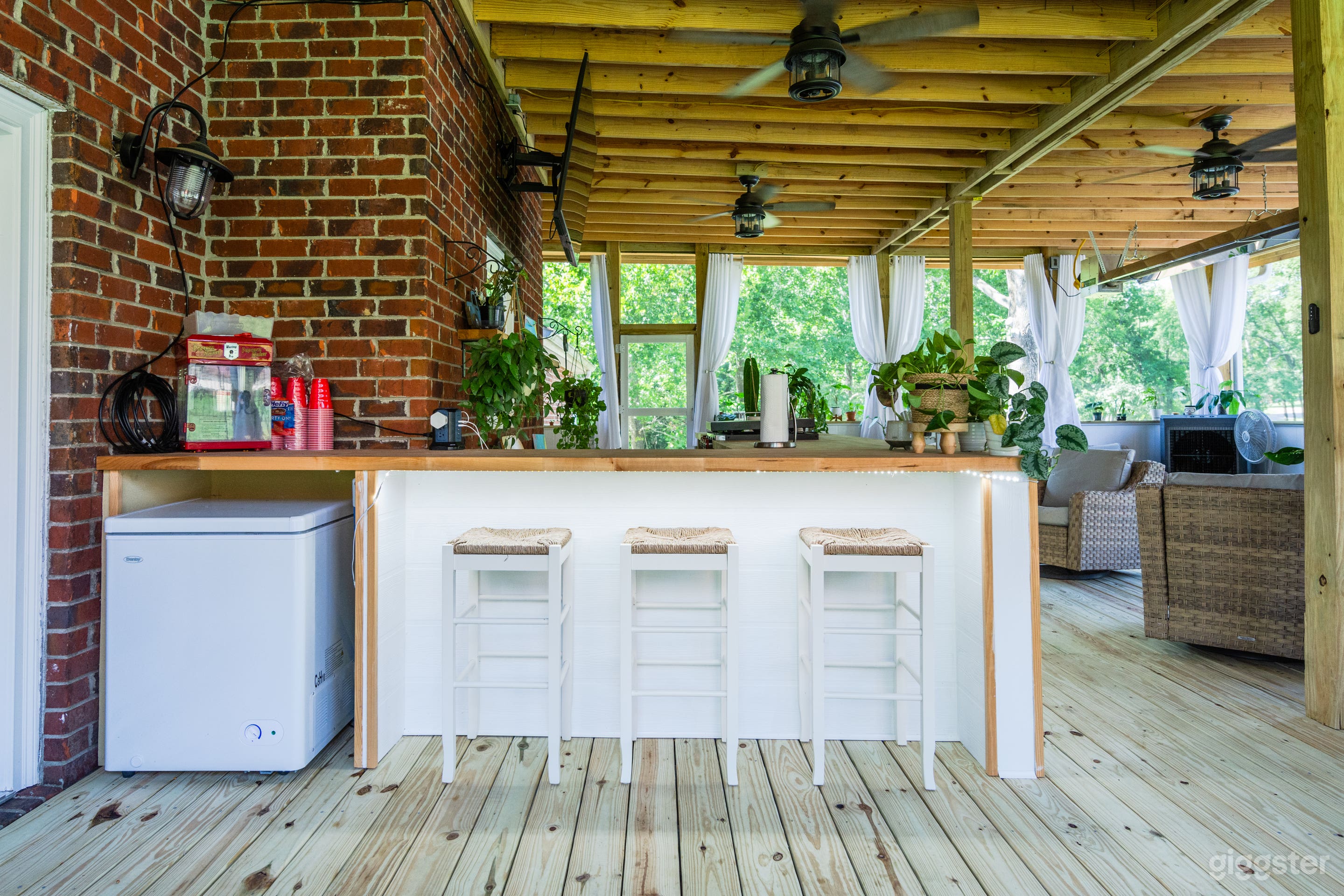 Mount Juliet Patio, Pool, and Bar Resort Photo 2