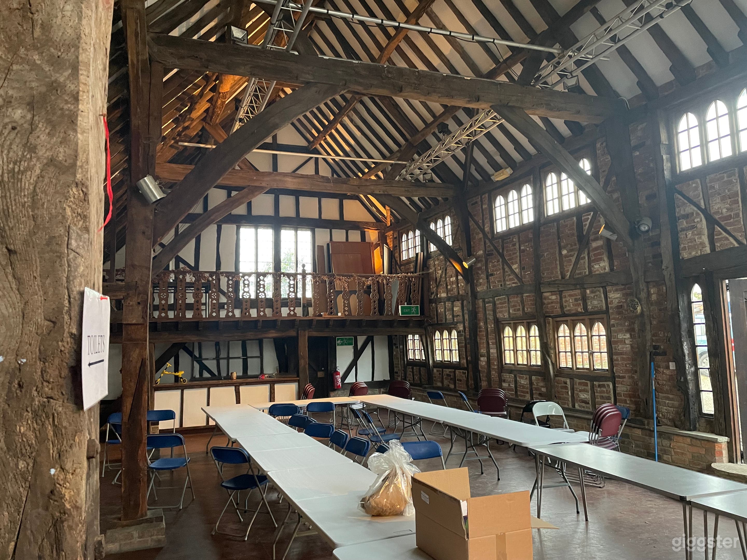 Large 17th century barn - beautifully restored Photo 4