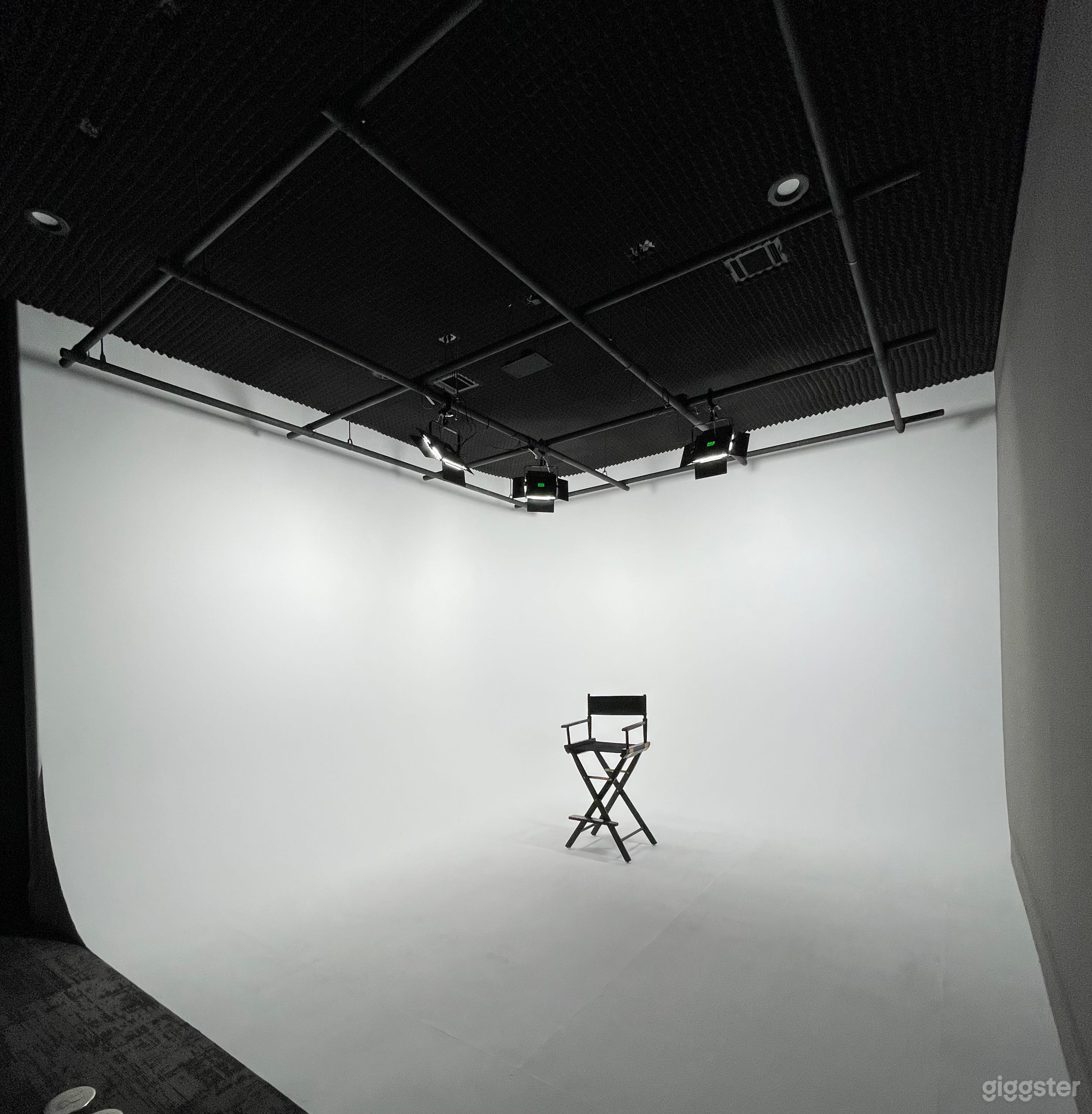 Studio 2 (2- wall cyclorama/ soundstage)