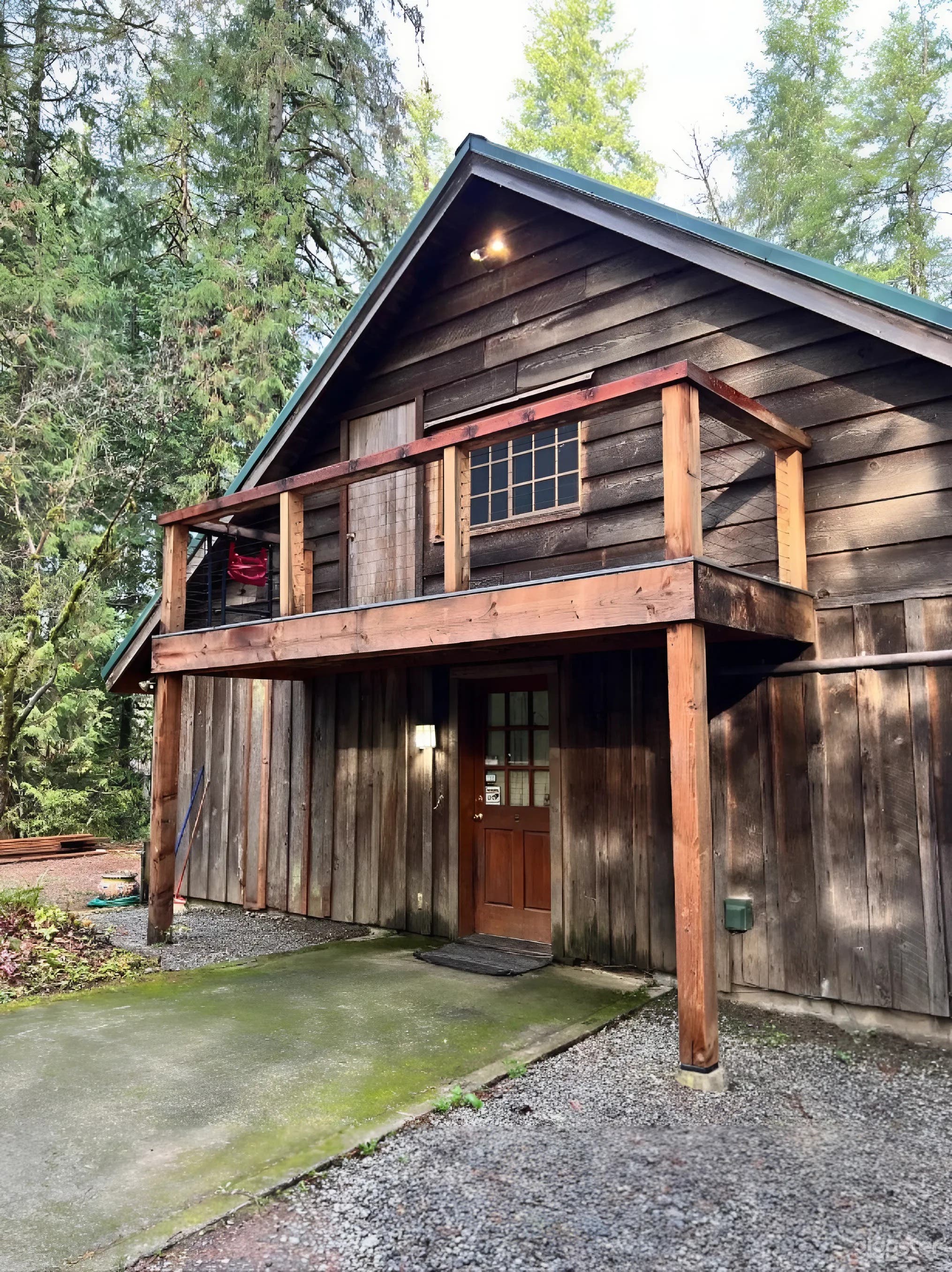 River Falls Lodge Photo 1