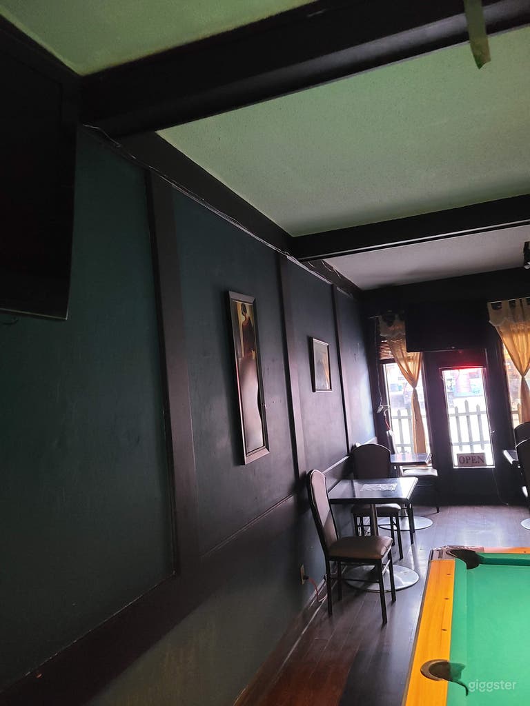  Wood Beam on the ceiling 