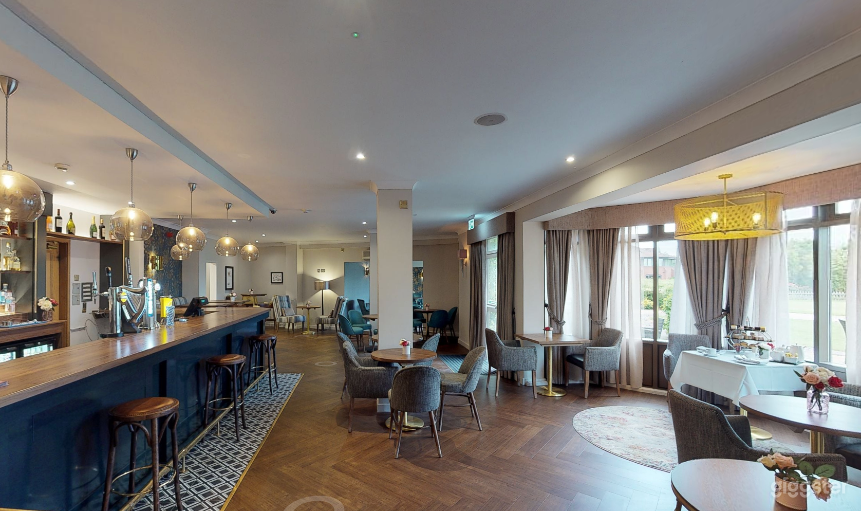 Cozy B98 Bar for Events and Functions Photo 2