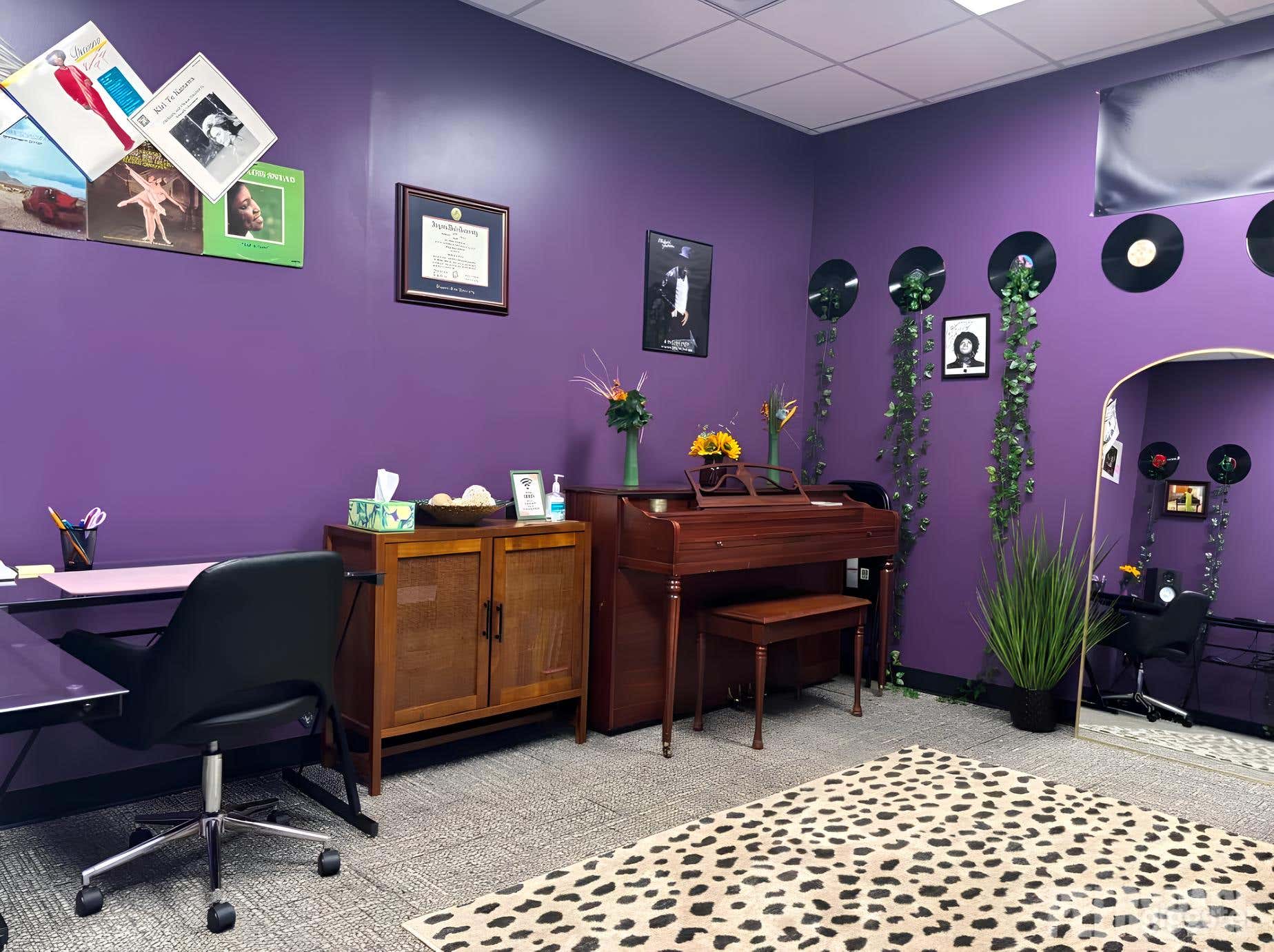 Chic Boho Music Studio for Rehearsals &amp; Creation Photo 4