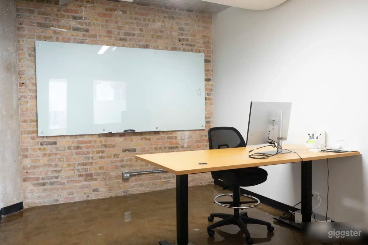 Private Office Space (3:4) Photo 1