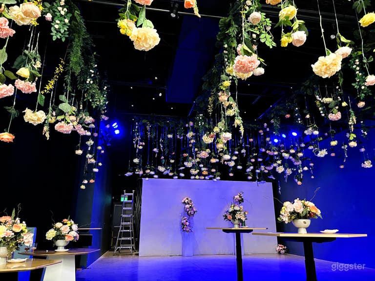  Stunning Venue with Cafe+Dancefloor 