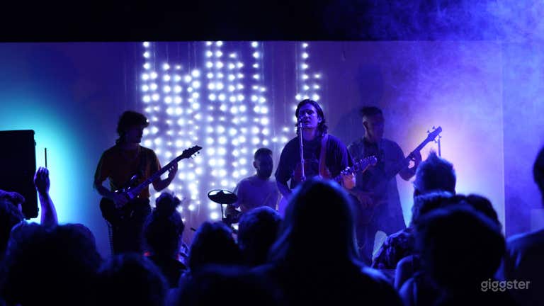  Stunning Venue with Cafe+Dancefloor 