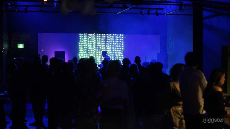  Stunning Venue with Cafe+Dancefloor 