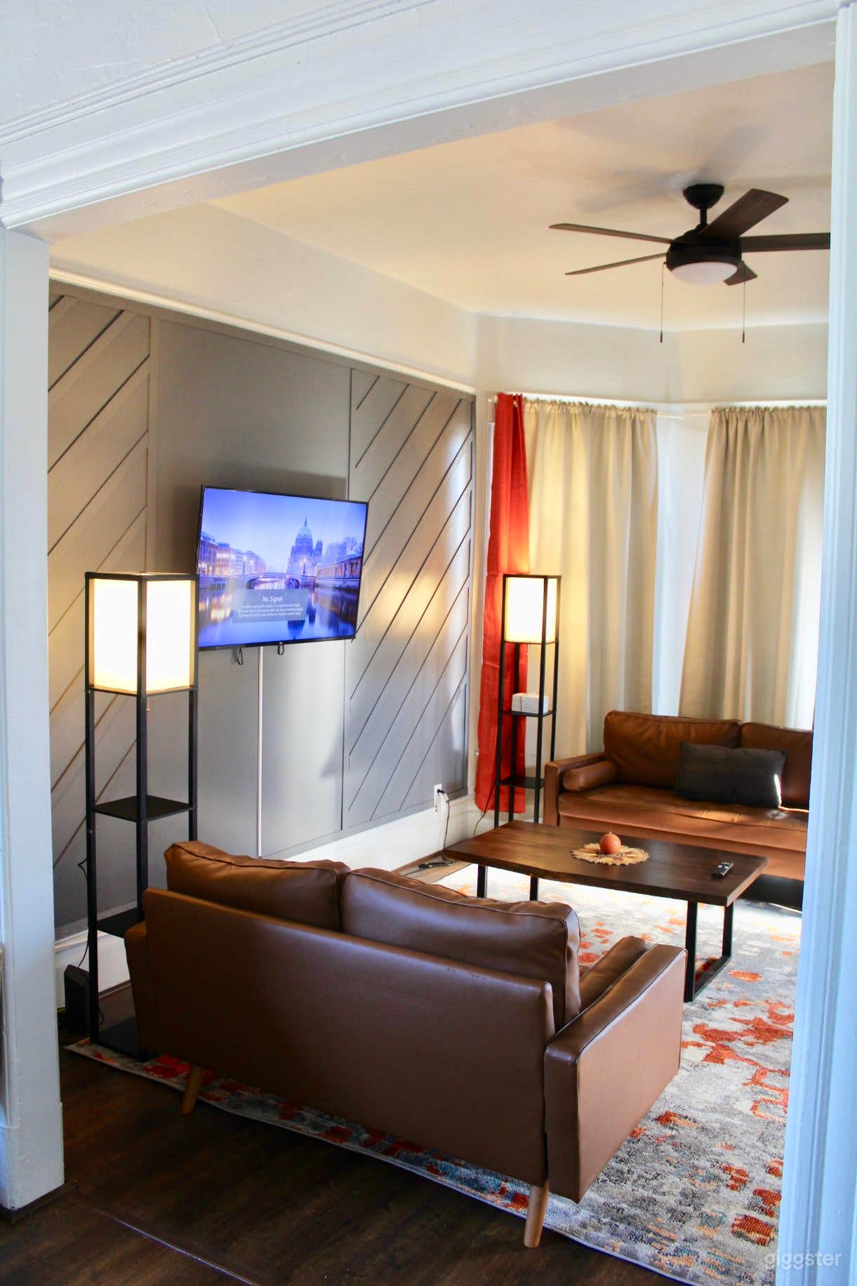 Furnished Victorian Duplex Photo 1