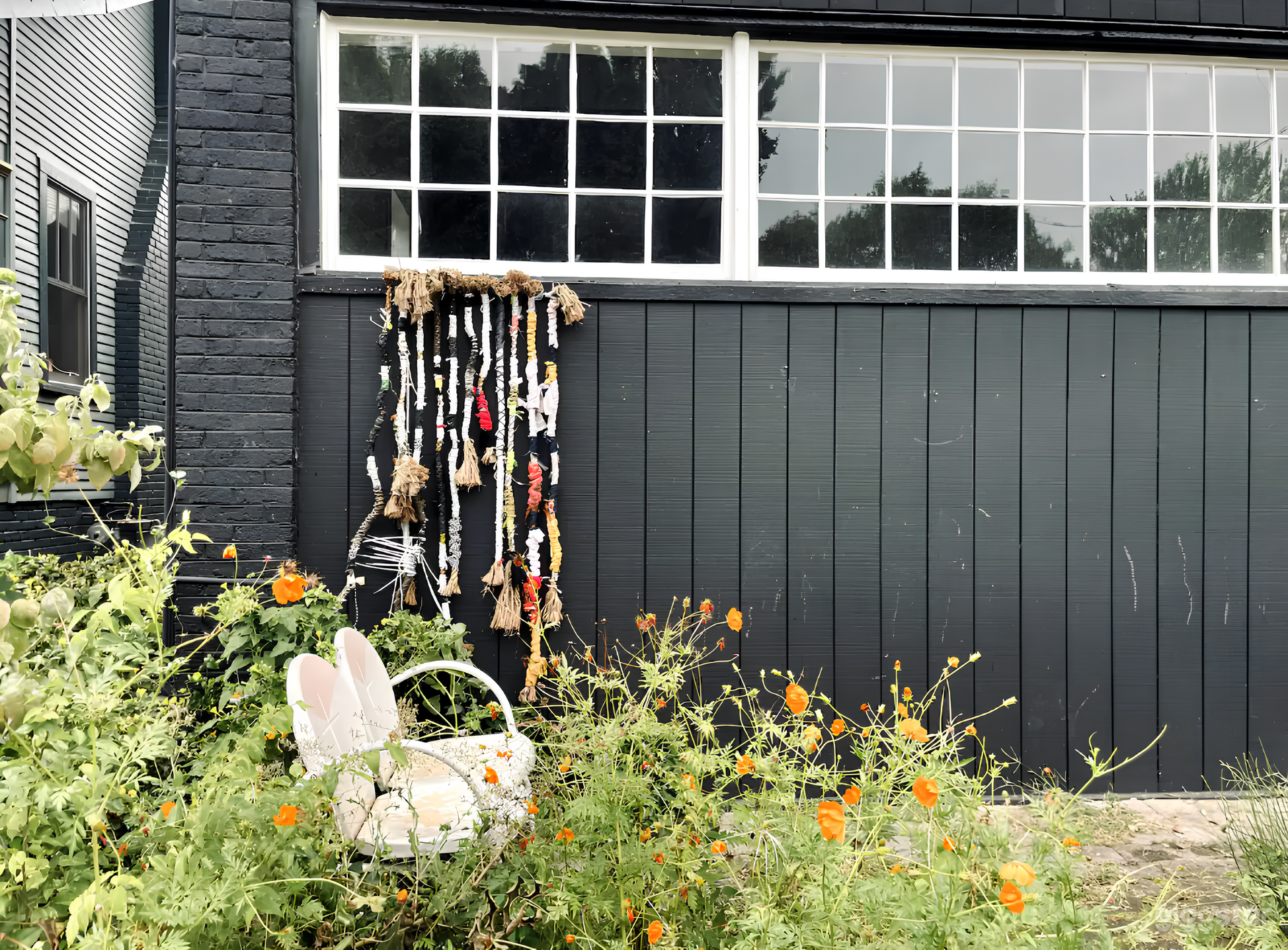 Old Grocery store turned Creative Art House  Photo 2