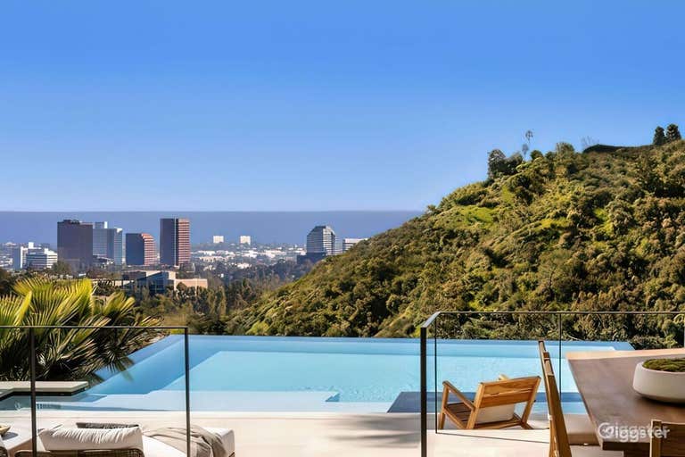  STRADELLA SANCTUARY: CINEMATIC ELEGANCE/POOL 