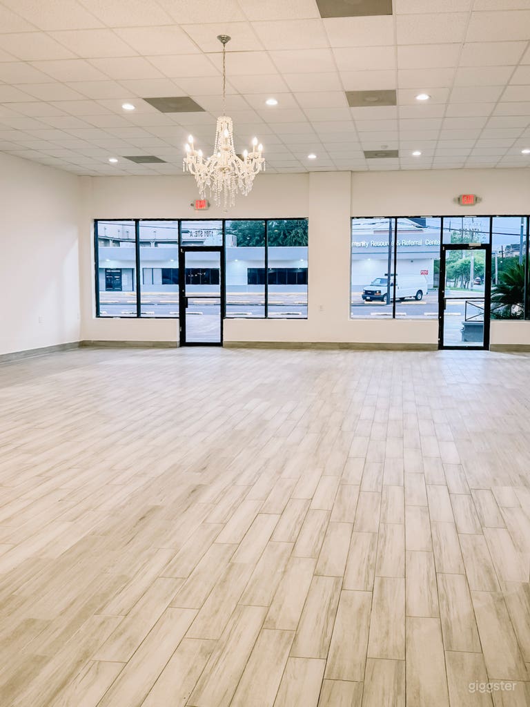  Nice large windows for natural light! 