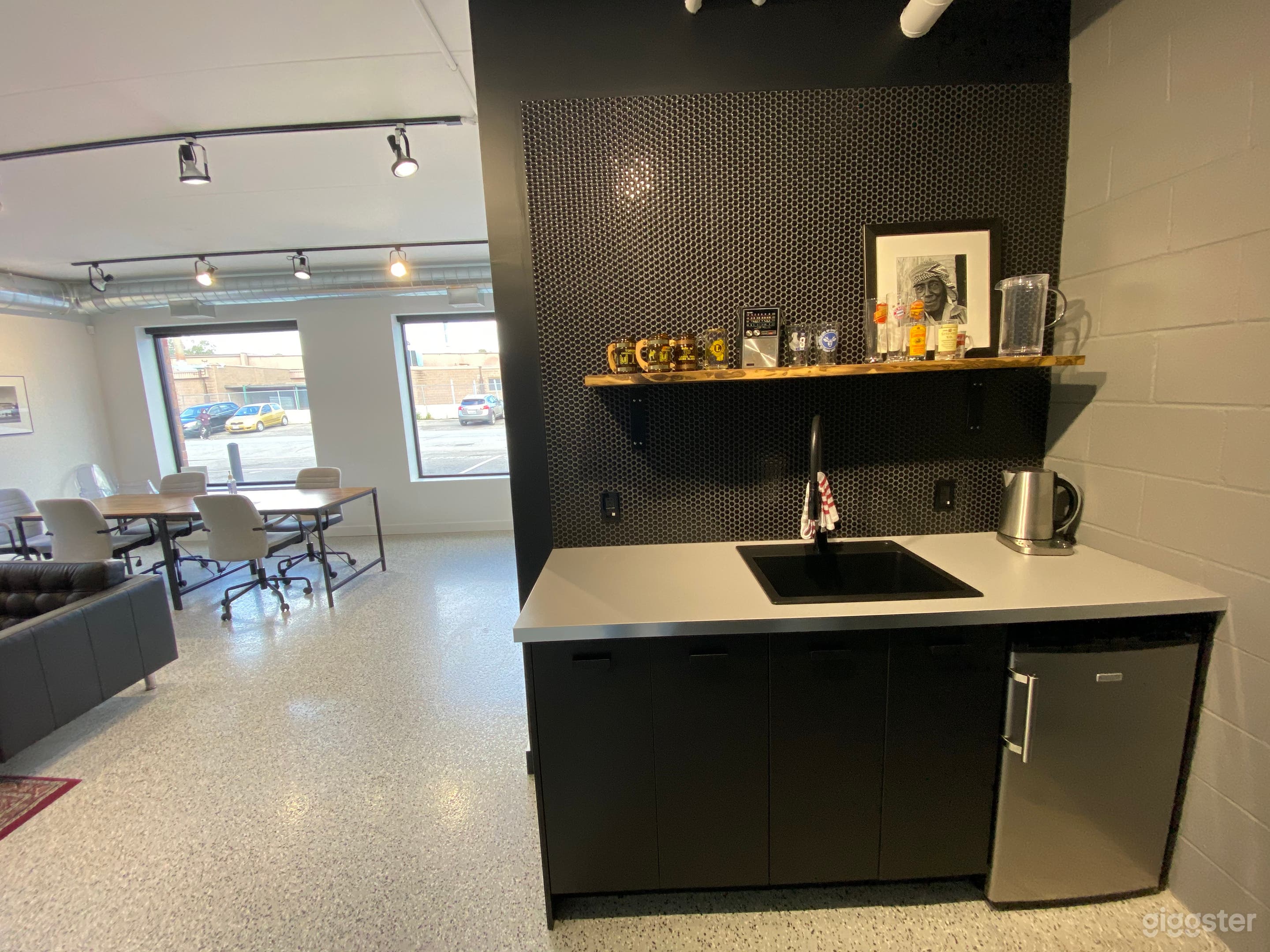 Junction Lounge Photo 3