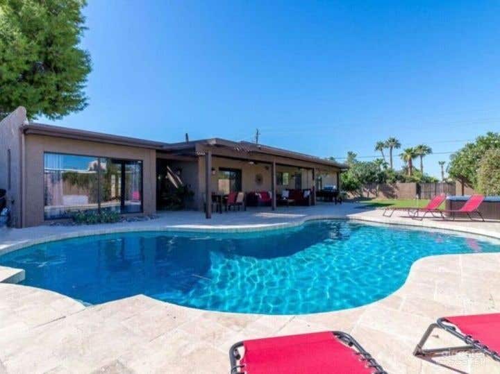 Casa De Palms: Pool Photo 1