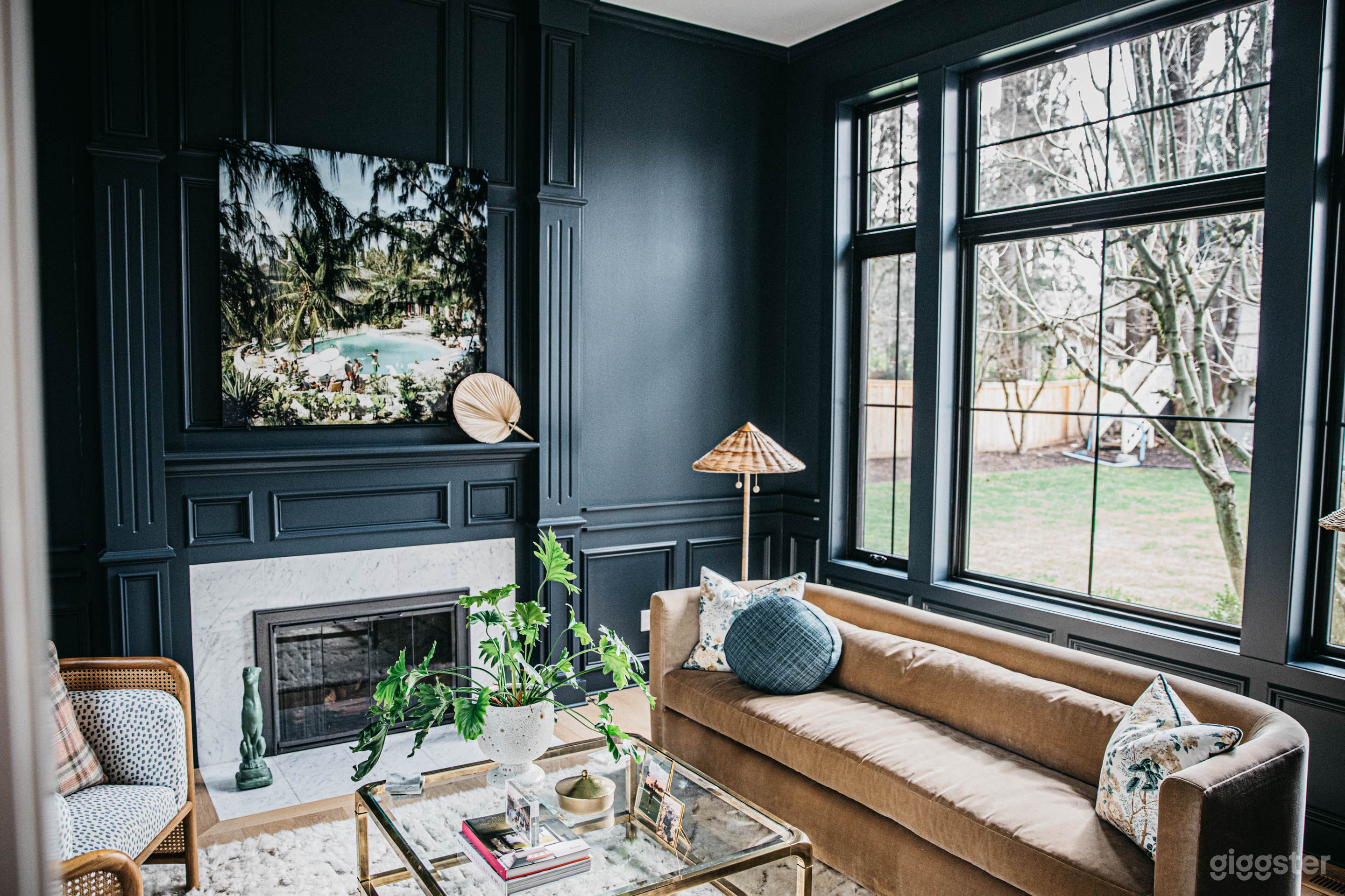 Chic family home- Hollywood Hill Photo 2