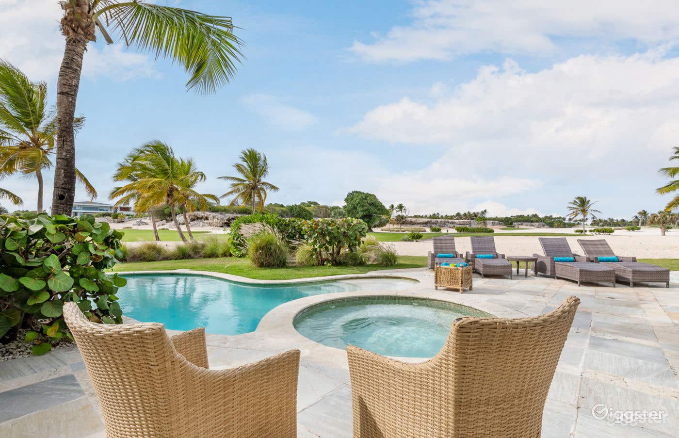 Caleton Beach Villa #5 - Swimming Pool Only Rental Photo 4