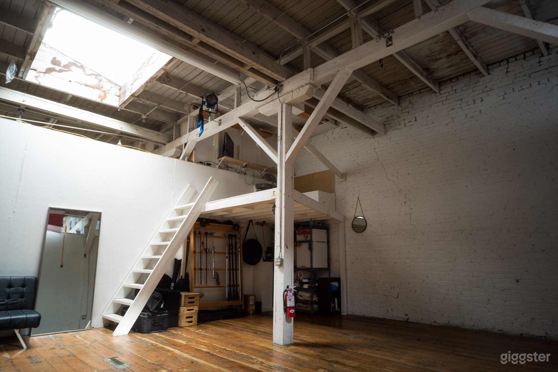 Creative Photography Studio, Historic Artist Space Photo 2