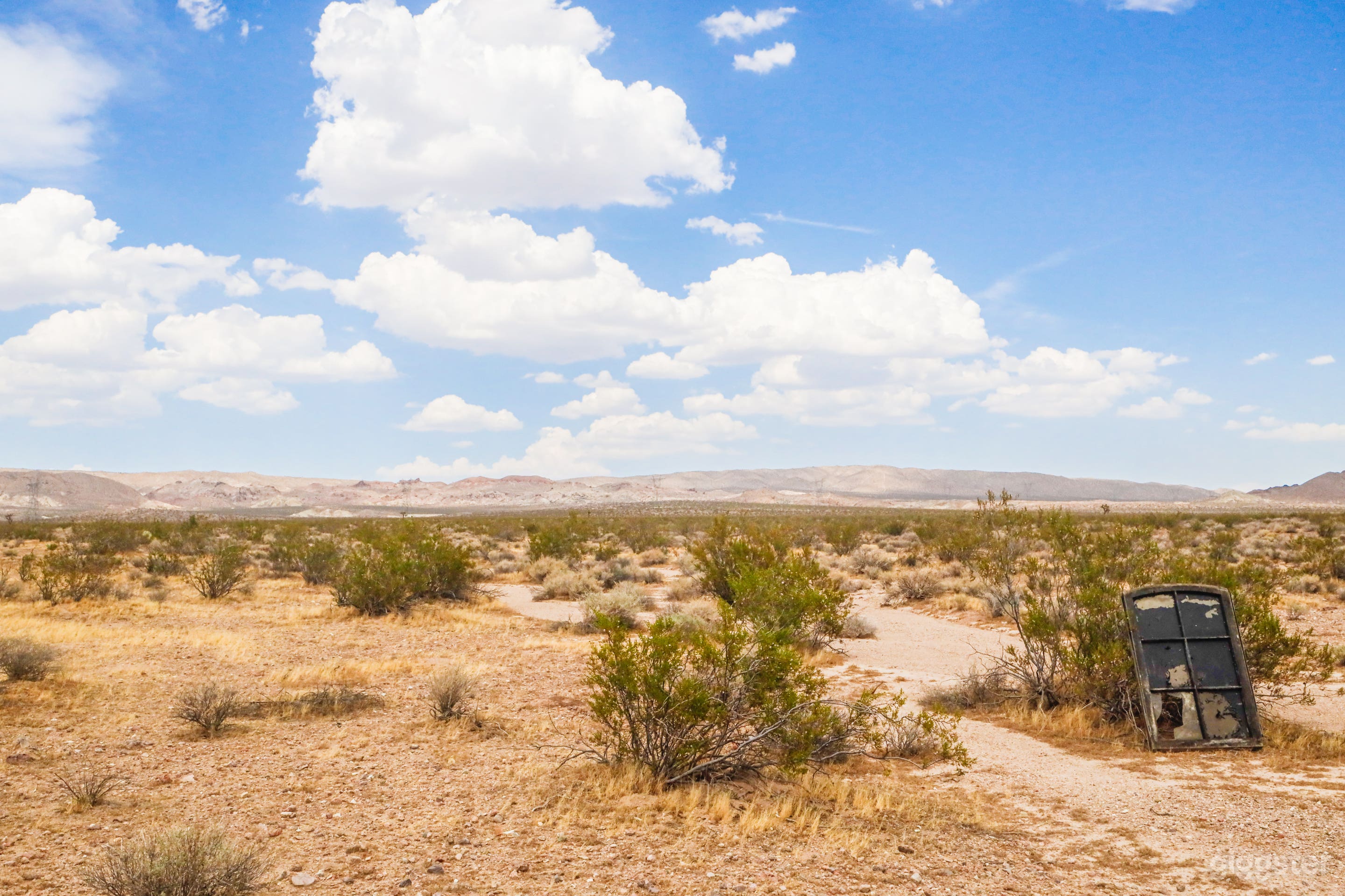 Secluded Rural Desert Property with Mountain Views Photo 1