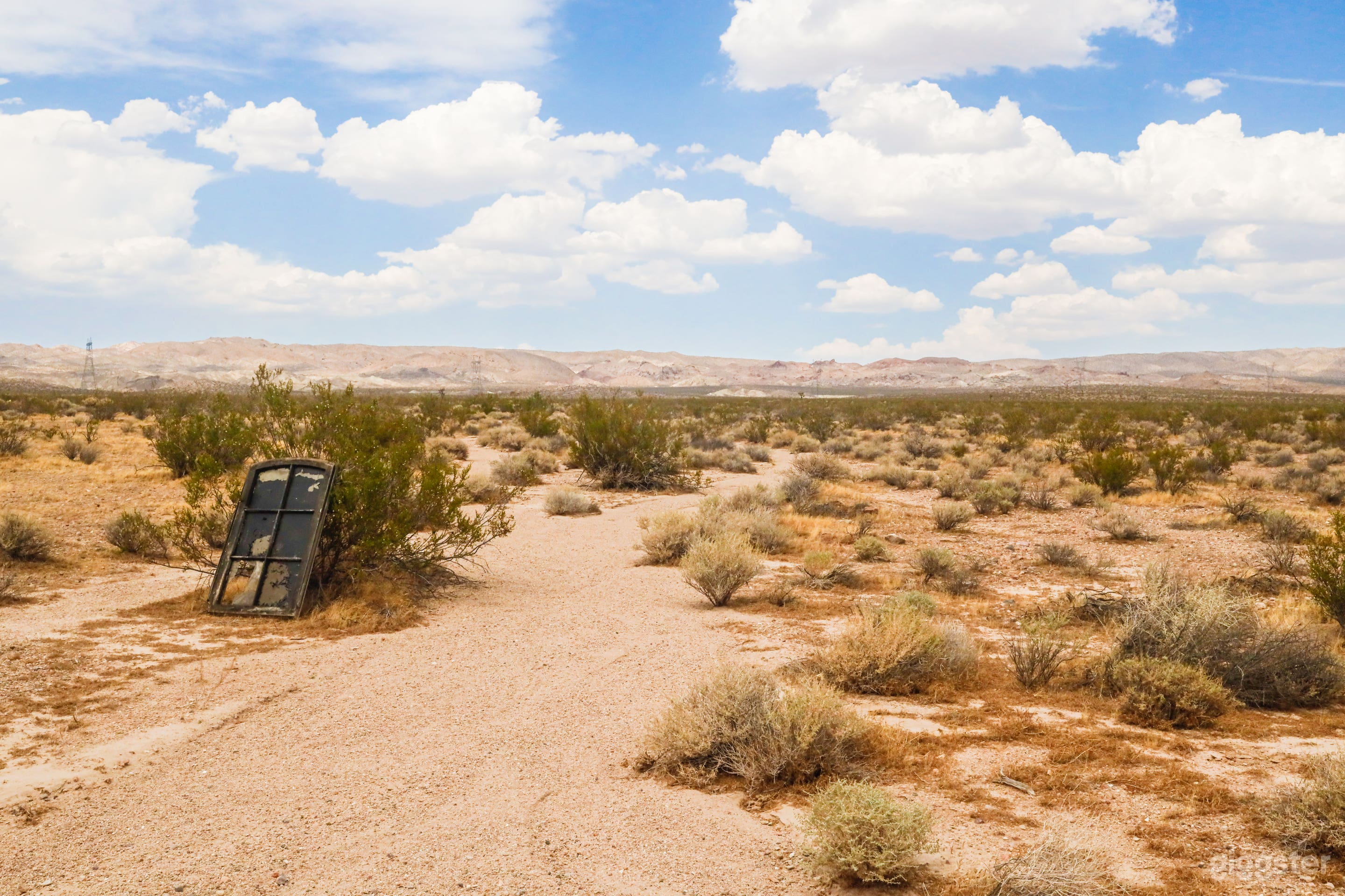 Secluded Rural Desert Property with Mountain Views Photo 3