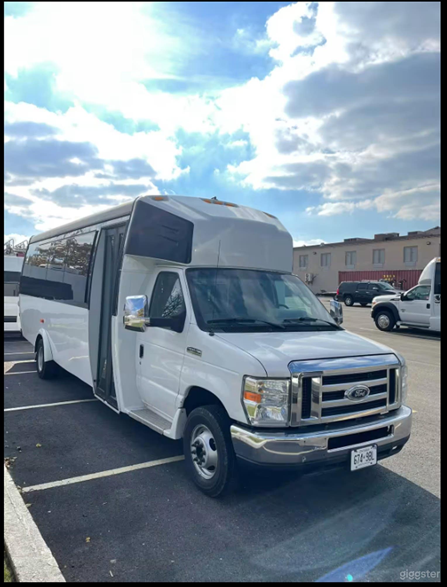 The Ultimate Mobile Party Experience on Wheels Photo 2