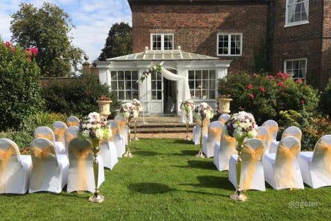 Outdoor Garden Photo 4