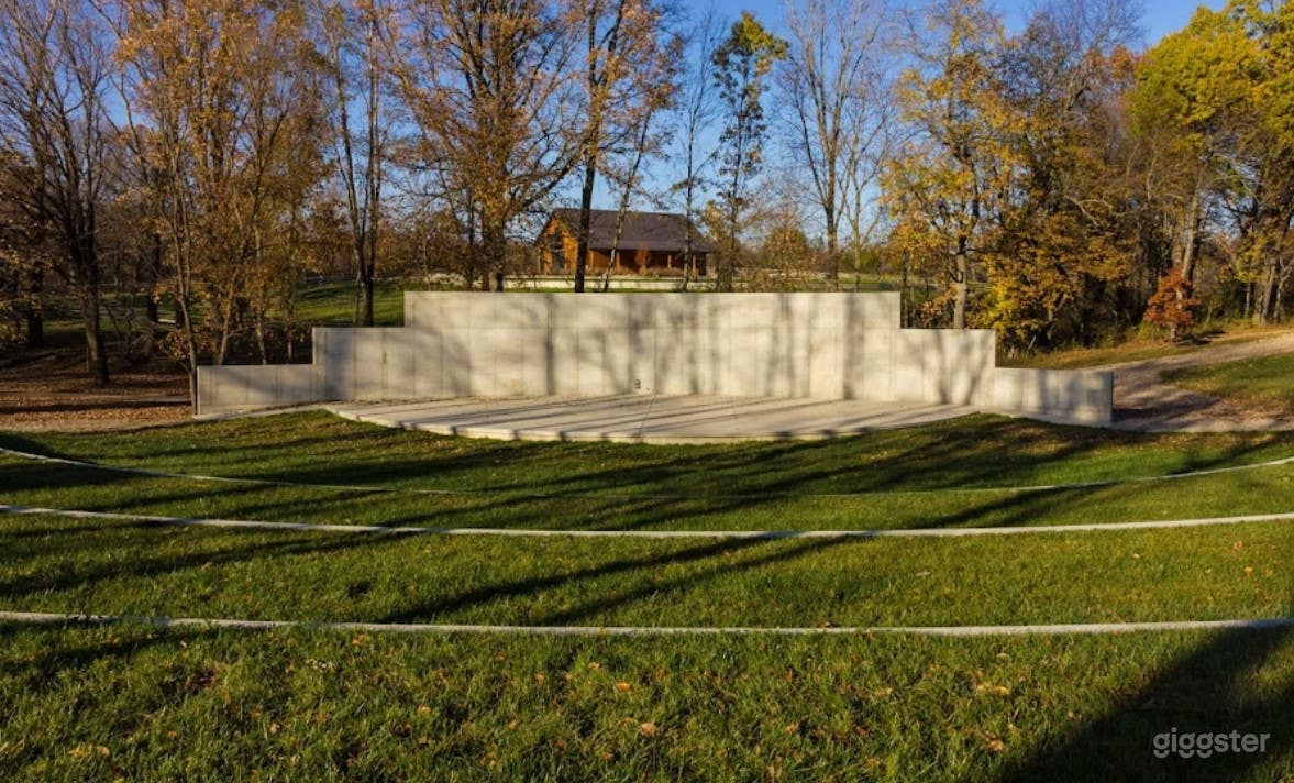 Outdoor Amphitheater in Chelsea Photo 2