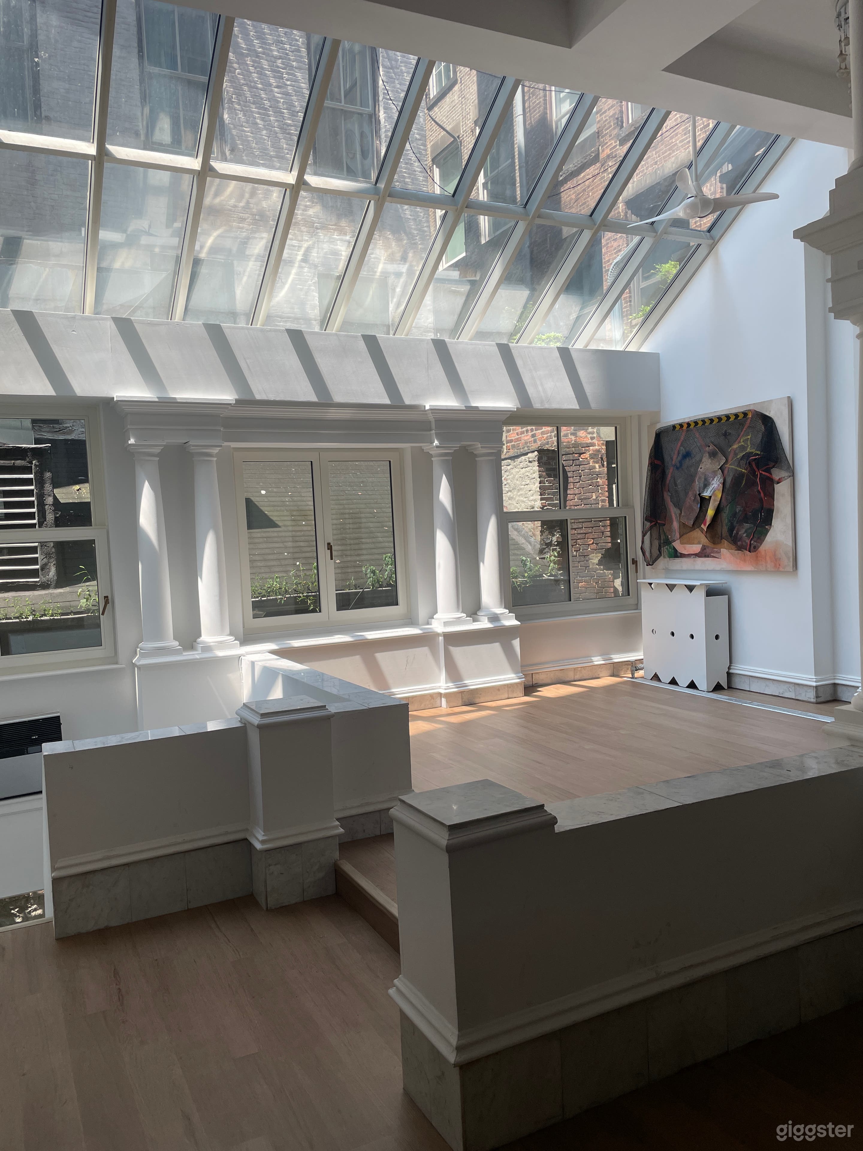 Huge Classic SoHo Loft, the real deal, open for any use Photo 2