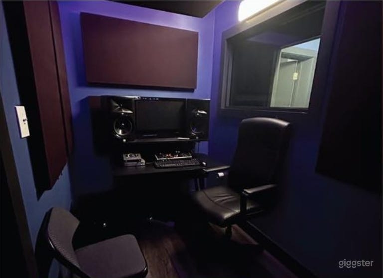  Recording Room B 